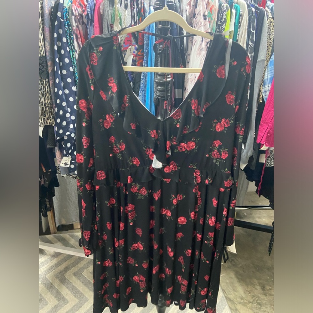 Torrid 1 dress nwt ruffles